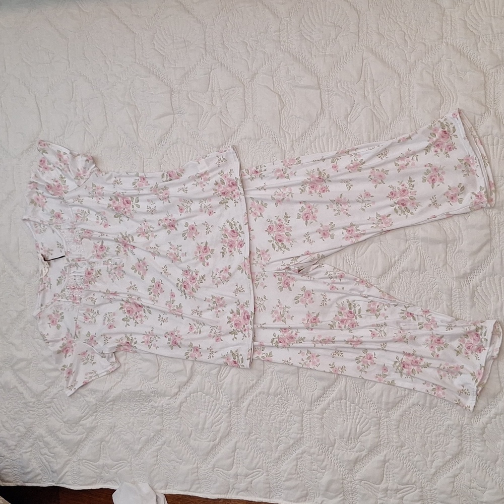 LAURA ASHLEY NEW Pajama Set